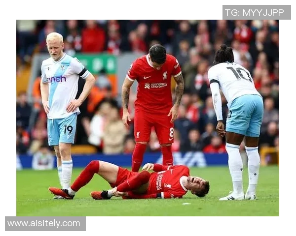 银幕上的绿茵传奇:那些在电影中闪耀的足球明星们